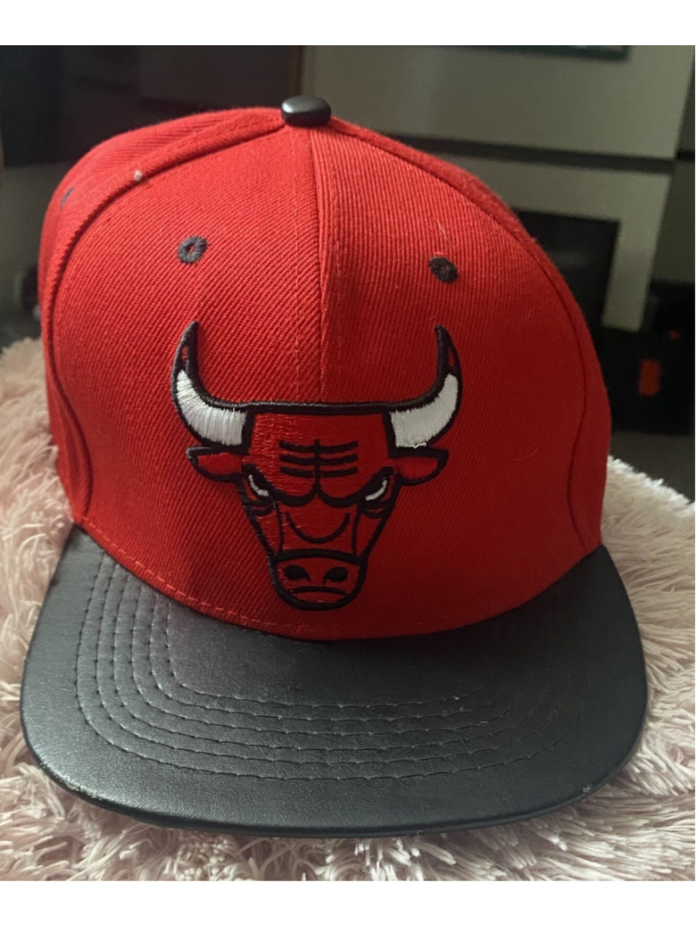 Chicago Bulls NBA Mitchell & Ness 100% Wool Hat Cap Snap Back Red One Size